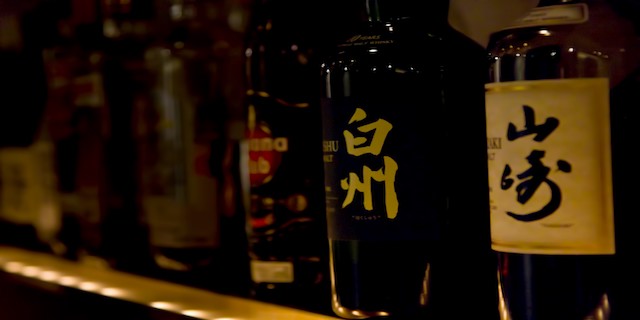 お酒に酔うと甘える女性の特徴とは