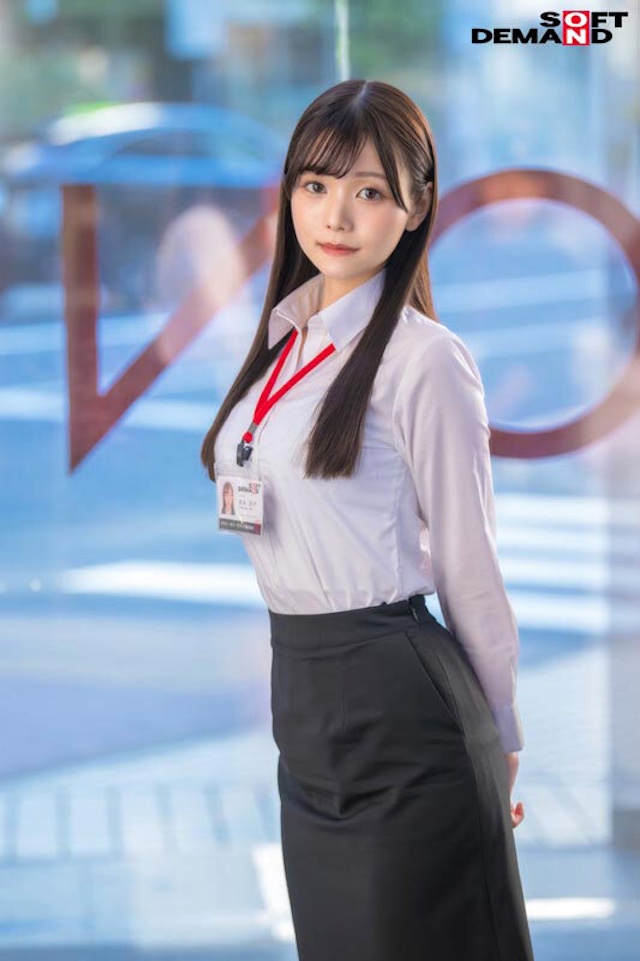 【特典版】宣伝部 松永あかり 初AV出演のサンプル画像4